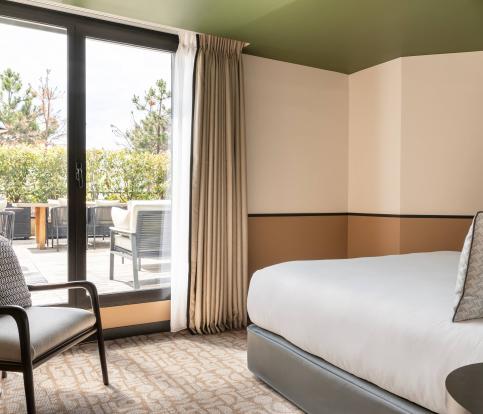 Vivez le Luxe dans un Hôtel 4 Étoiles à Paris: Hôtel Le Parchamp