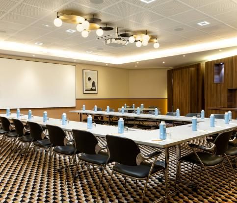 Host Your Business Events at Hotel Le Parchamp in Paris